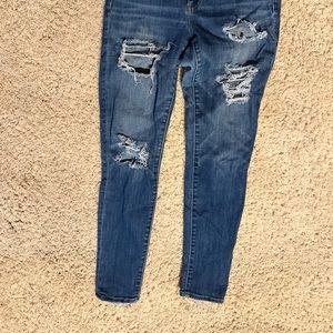 American eagle ripped skinny jeans